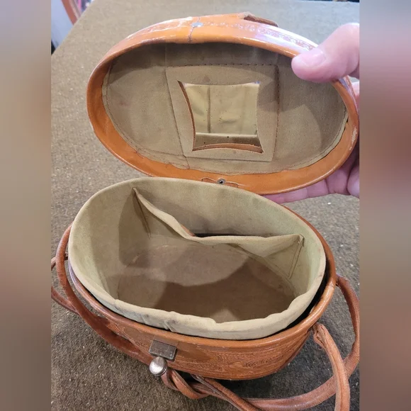 Vintage Mexico Hand Tooled Leather Purse - Picture 10 of 12